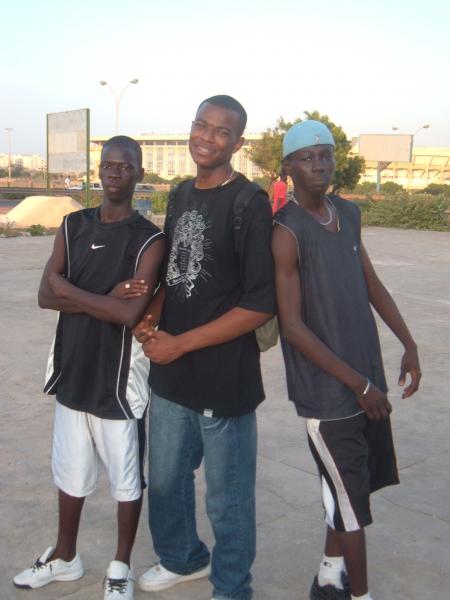 2 la gauche vers la droite:jordan,narito,aken